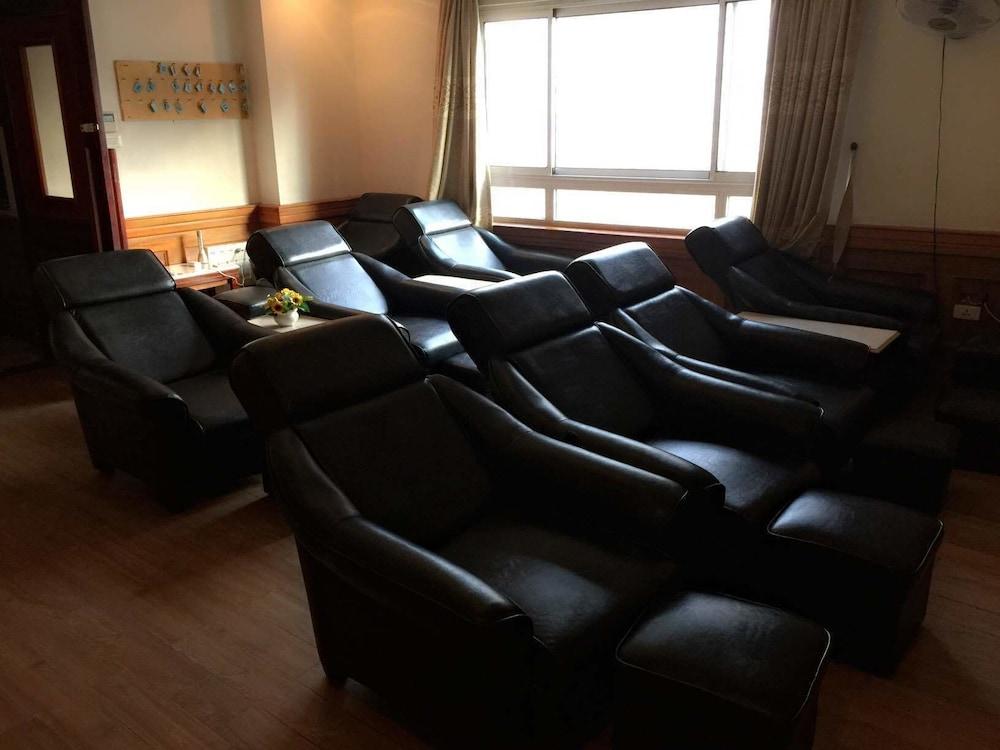 A25 Hotel - Bach Mai Ханой Экстерьер фото